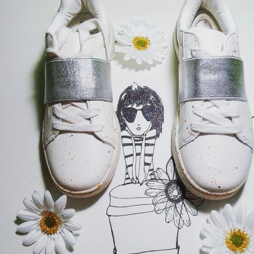 Silver Band Splash Color Sneaker Size 5 - Picture 1 of 8